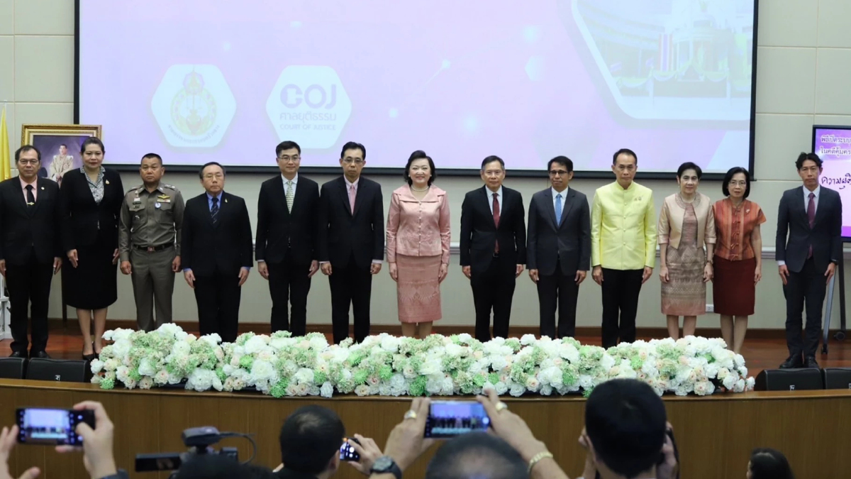 ศาลเยาวชนฯเปิดงานรับคำร้องแจ้งคำสั่งคดีทางอิเล็กทรอนิกส์ ศาลเยาวชนฯเปิดงานรับคำร้องแจ้งคำสั่งคดีทางอิเล็กทรอนิกส์