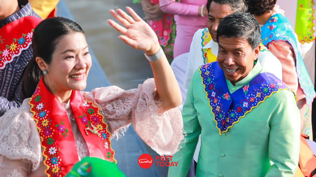 รมช.อิ่ม- ผู้ว่า กทม. ร่วมประเพณีตักบาตรพระร้อยทางเรือวัดสุธาโภชน์ รมช.อิ่ม- ผู้ว่า กทม. ร่วมประเพณีตักบาตรพระร้อยทางเรือวัดสุธาโภชน์