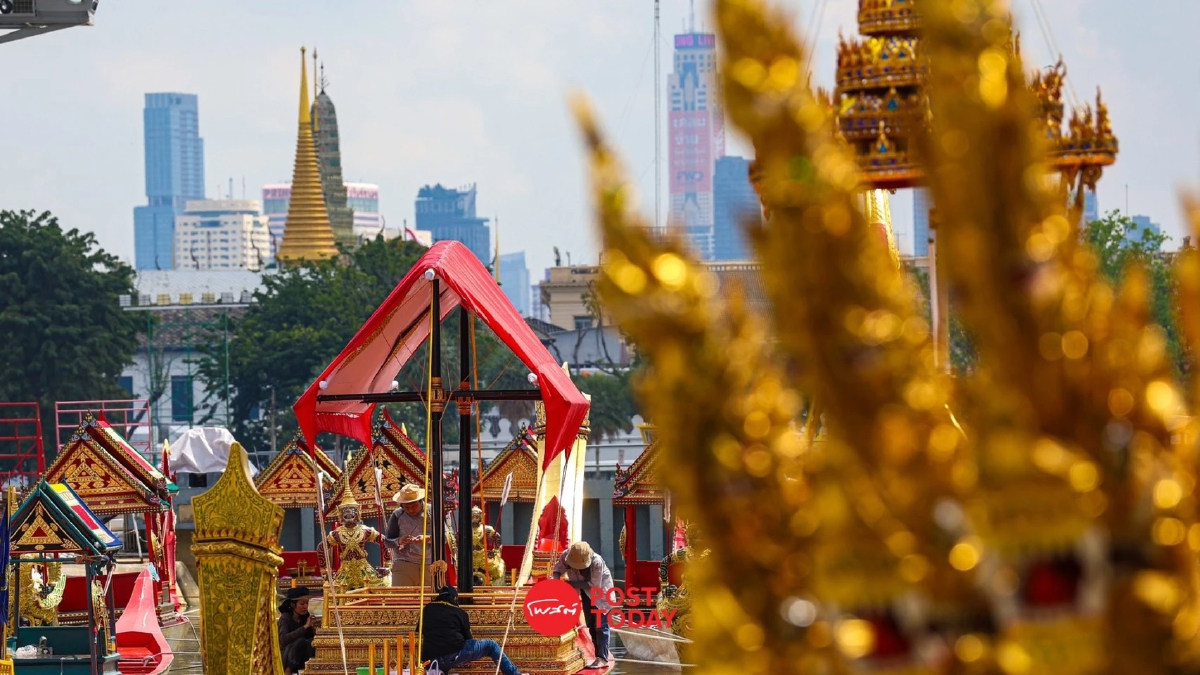 (ภาพ) ทร.รับมอบพวงมาลัยเรือพระที่นั่ง เตรียมขบวนเรือ 'พยุหยาตราทางชลมารค' (ภาพ) ทร.รับมอบพวงมาลัยเรือพระที่นั่ง เตรียมขบวนเรือ 'พยุหยาตราทางชลมารค'