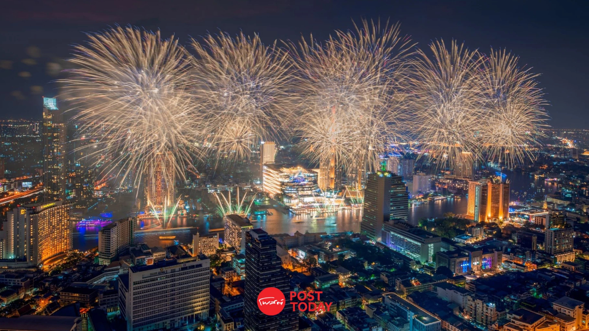 "พลุข้าวเหนียวรักษ์โลก" ส่องสว่างเหนือเจ้าพระยาที่ ICONSIAM "พลุข้าวเหนียวรักษ์โลก" ส่องสว่างเหนือเจ้าพระยาที่ ICONSIAM