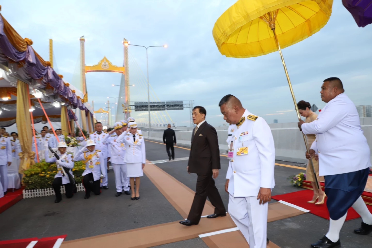 ในหลวง พระราชินี เสด็จฯ ทรงเปิด สะพานทศมราชัน ทางพิเศษสายพระราม 3 ในหลวง พระราชินี เสด็จฯ ทรงเปิด สะพานทศมราชัน ทางพิเศษสายพระราม 3