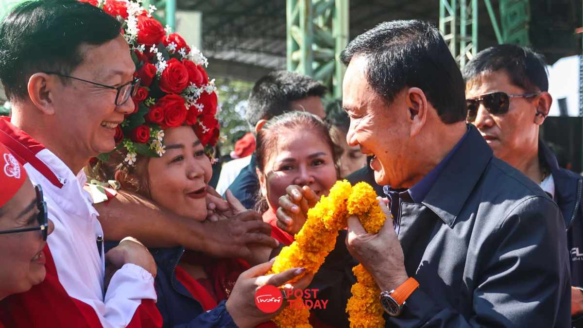 'ทักษิณ'ช่วยหาเสียงบึงกาฬ ประกาศเพิ่มเอกสารสิทธิที่ดินปลูกยางพารา 'ทักษิณ'ช่วยหาเสียงบึงกาฬ ประกาศเพิ่มเอกสารสิทธิที่ดินปลูกยางพารา