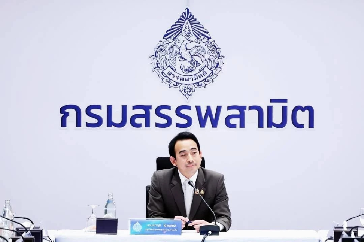“สรรพสามิต” โชว์ผลปราบสินค้าเถื่อนกว่า 3 หมื่นคดี นำส่งเงินเข้ารัฐกว่า 400 ล้านบาท “สรรพสามิต” โชว์ผลปราบสินค้าเถื่อนกว่า 3 หมื่นคดี นำส่งเงินเข้ารัฐกว่า 400 ล้านบาท
