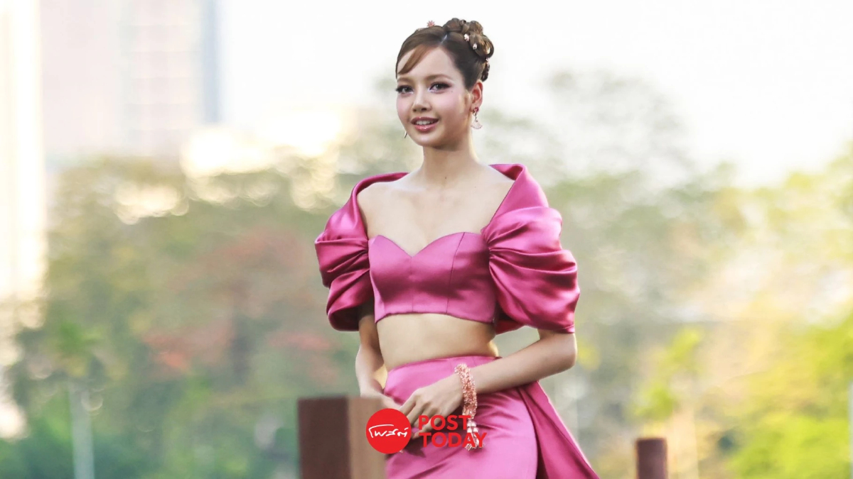 ไขทุกปมก่อนชม "ลิซ่า BLACKPINK" กับบทบาทใหม่ใน The White Lotus ไขทุกปมก่อนชม "ลิซ่า BLACKPINK" กับบทบาทใหม่ใน The White Lotus