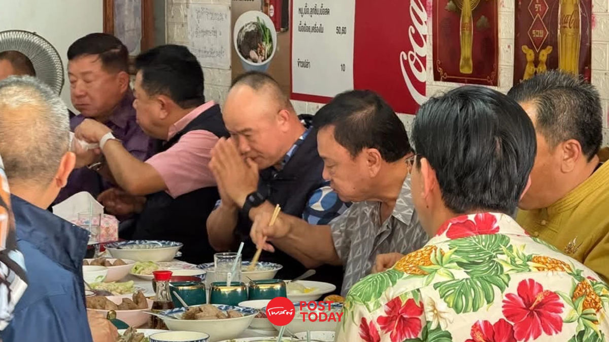ทักษิณแนะ เจรจาภาษีสหรัฐฯ อย่าผลีผลาม ขอรอดูสถานการณ์ ทักษิณแนะ เจรจาภาษีสหรัฐฯ อย่าผลีผลาม ขอรอดูสถานการณ์