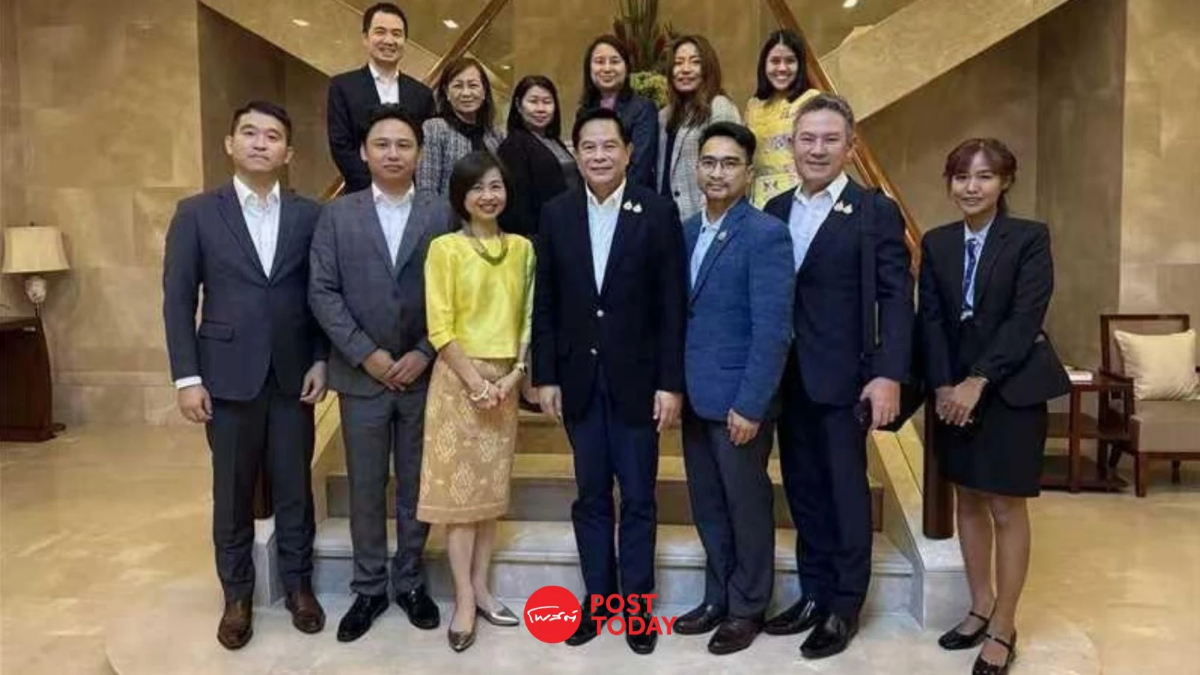 'พีระพันธุ์' ทิ้งสภาหนีถกงบ69โผล่เซี่ยงไฮ้ไม่แจ้งใคร 'พีระพันธุ์' ทิ้งสภาหนีถกงบ69โผล่เซี่ยงไฮ้ไม่แจ้งใคร