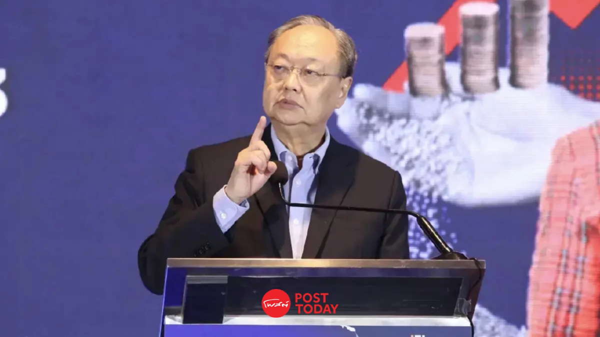'สนธิรัตน์' แนะรัฐบาลทำการเมืองให้น้อย ทำเพื่อ ประชาชนให้มาก 'สนธิรัตน์' แนะรัฐบาลทำการเมืองให้น้อย ทำเพื่อ ประชาชนให้มาก