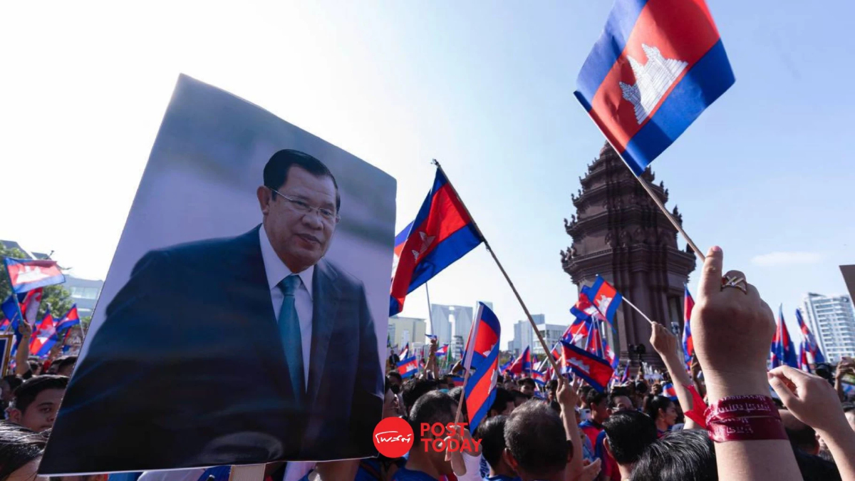 ชาวกัมพูชานับแสน เดินขบวนรวมพลังสนับสนุนรัฐบาลและกองทัพ ชาวกัมพูชานับแสน เดินขบวนรวมพลังสนับสนุนรัฐบาลและกองทัพ