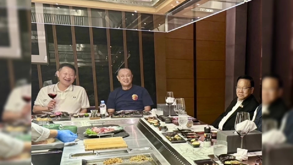 จับตา! ‘เนวิน’ โผล่ ร่วมโต๊ะกินข้าว ‘สันติ-นายกฯด๊อยซ์’ จับตา! ‘เนวิน’ โผล่ ร่วมโต๊ะกินข้าว ‘สันติ-นายกฯด๊อยซ์’