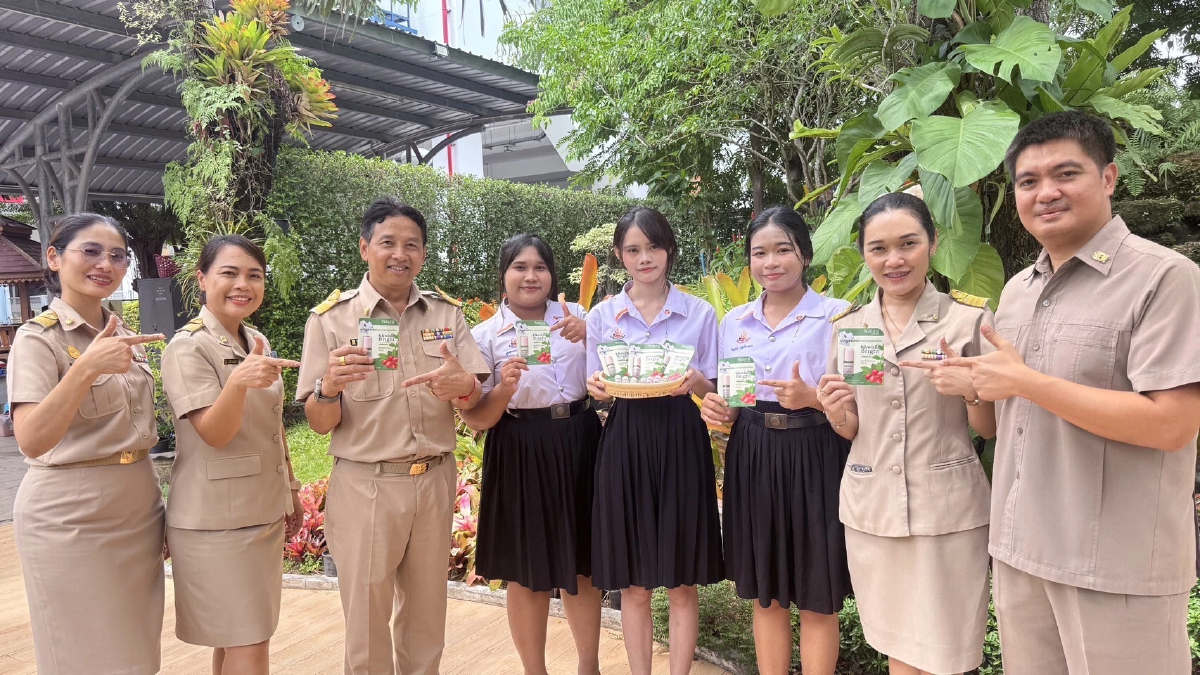 นวัตกรรมใหม่ของการลบรอยเปื้อน Kkwind Bright Cleaning cream นวัตกรรมใหม่ของการลบรอยเปื้อน Kkwind Bright Cleaning cream