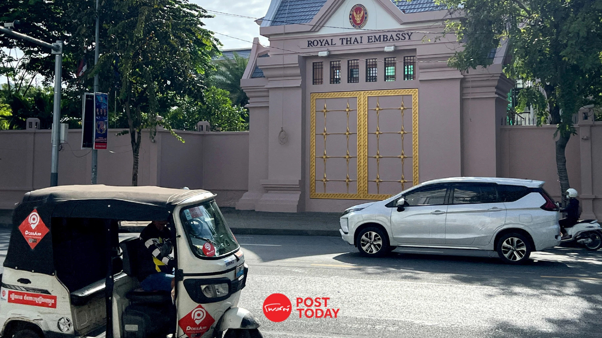 สถานทูตแนะคนไทยในกัมพูชารีบออกนอกประเทศด่วน หวั่นความปลอดภัย สถานทูตแนะคนไทยในกัมพูชารีบออกนอกประเทศด่วน หวั่นความปลอดภัย