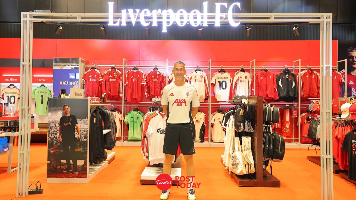 ลิเวอร์พูลเปิดตัวเสื้อใหม่ หลุยส์ การ์เซีย กระทบไหล่เดอะค็อปไทย ลิเวอร์พูลเปิดตัวเสื้อใหม่ หลุยส์ การ์เซีย กระทบไหล่เดอะค็อปไทย