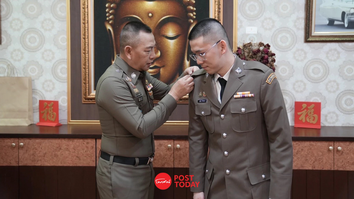 ผบ.ตร. ประดับยศ “ว่าที่ ร.ต.ต. วิว กุลวุฒิ” ฮีโร่แบดมินตันโอลิมปิก ผบ.ตร. ประดับยศ “ว่าที่ ร.ต.ต. วิว กุลวุฒิ” ฮีโร่แบดมินตันโอลิมปิก