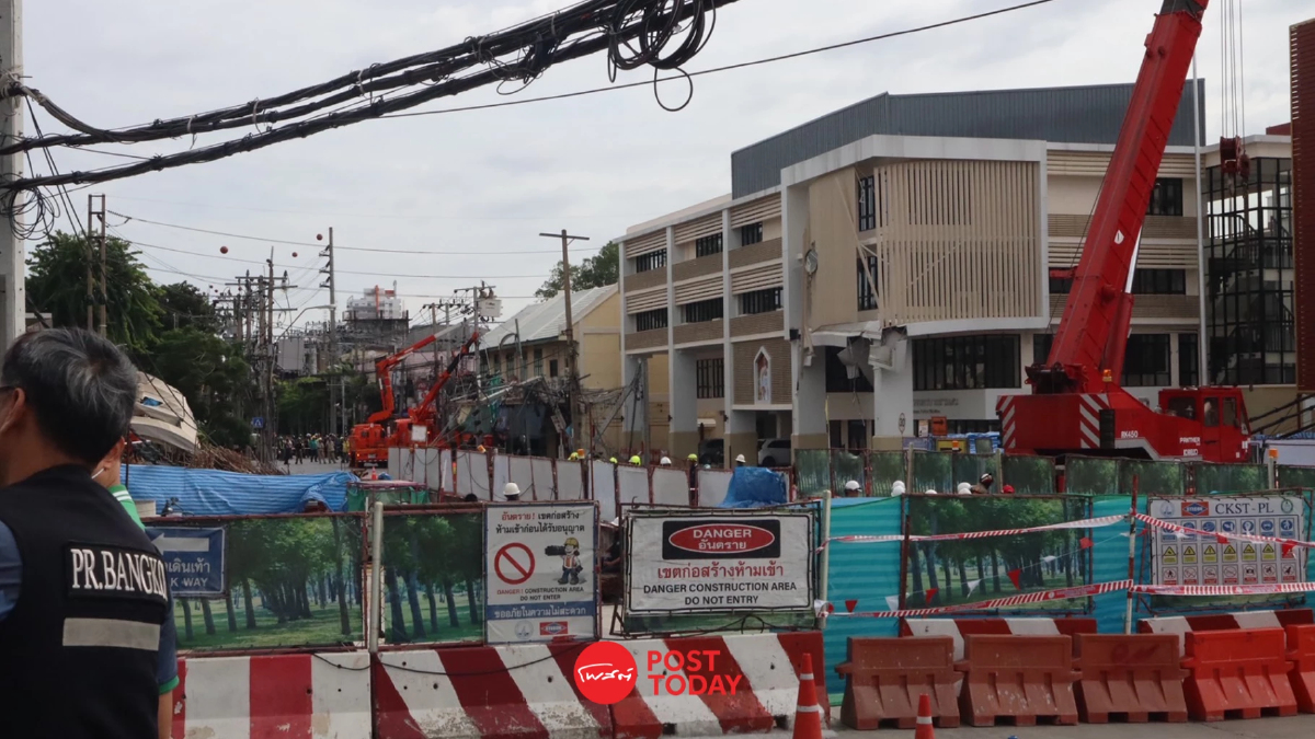 ถนนทรุดหน้าวชิรพยาบาล! รฟม.สั่งหยุดก่อสร้าง กระทบประชาชน ถนนทรุดหน้าวชิรพยาบาล! รฟม.สั่งหยุดก่อสร้าง กระทบประชาชน