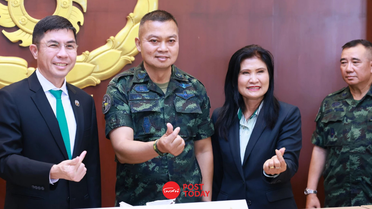 ธ.ก.ส. มอบข้าวพร้อมทานตรา “อุ่นอิ่ม” 12,000 ถ้วย หนุนภารกิจทหารชายแดน ธ.ก.ส. มอบข้าวพร้อมทานตรา “อุ่นอิ่ม” 12,000 ถ้วย หนุนภารกิจทหารชายแดน