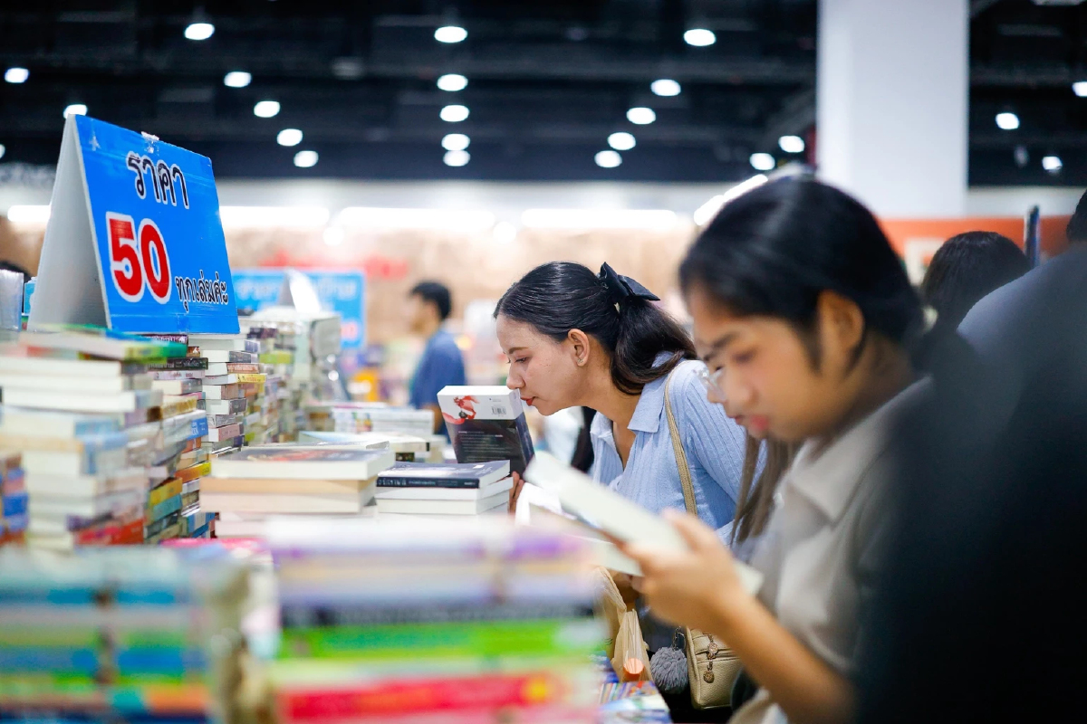 นักอ่านทะลักศูนย์สิริกิติ์! “มหกรรมหนังสือฯ ครั้งที่ 30” ยอดขายพุ่ง นักอ่านทะลักศูนย์สิริกิติ์! “มหกรรมหนังสือฯ ครั้งที่ 30” ยอดขายพุ่ง