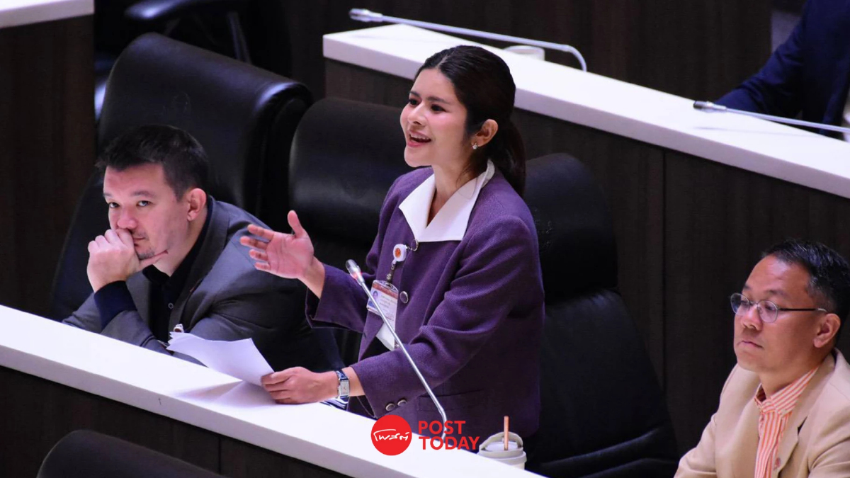 “ลิซ่า” ชี้ "รัฐธรรมนูญ" ต้นตอปัญหาปากท้อง ทางรอดเดียวต้องร่างใหม่! “ลิซ่า” ชี้ "รัฐธรรมนูญ" ต้นตอปัญหาปากท้อง ทางรอดเดียวต้องร่างใหม่!
