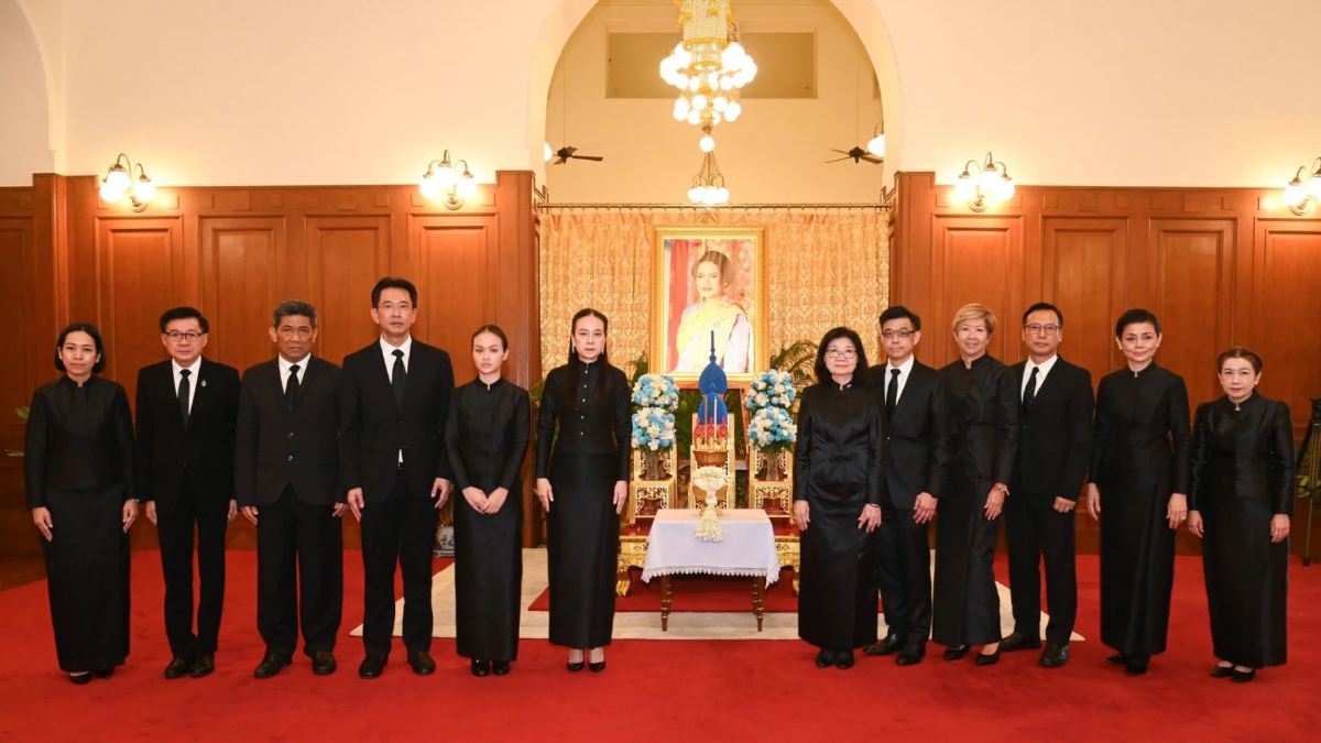 เมืองไทยประกันภัย เข้าถวายสักการะพระบรมศพและลงนามถวายความอาลัยแด่สมเด็จพระพันปีหลวง เมืองไทยประกันภัย เข้าถวายสักการะพระบรมศพและลงนามถวายความอาลัยแด่สมเด็จพระพันปีหลวง