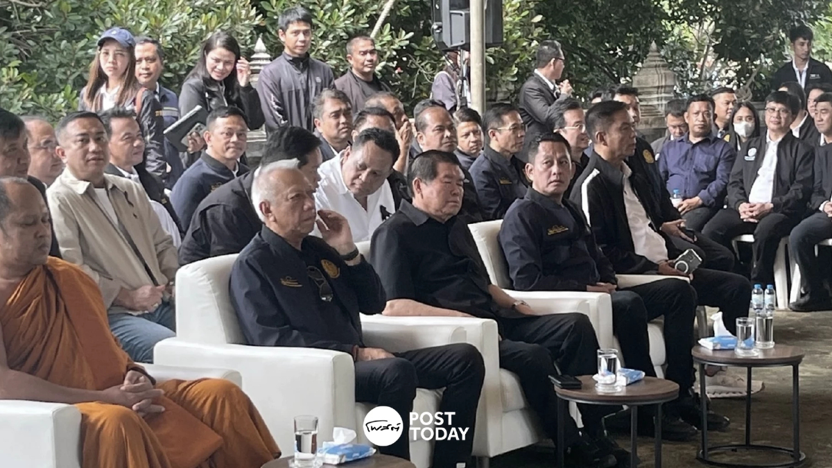 พิพัฒน์ เร่งอัดฉีดงบลงพื้นที่ใต้ ดันนิพนธ์ คุมเลือกตั้งสงขลา พิพัฒน์ เร่งอัดฉีดงบลงพื้นที่ใต้ ดันนิพนธ์ คุมเลือกตั้งสงขลา