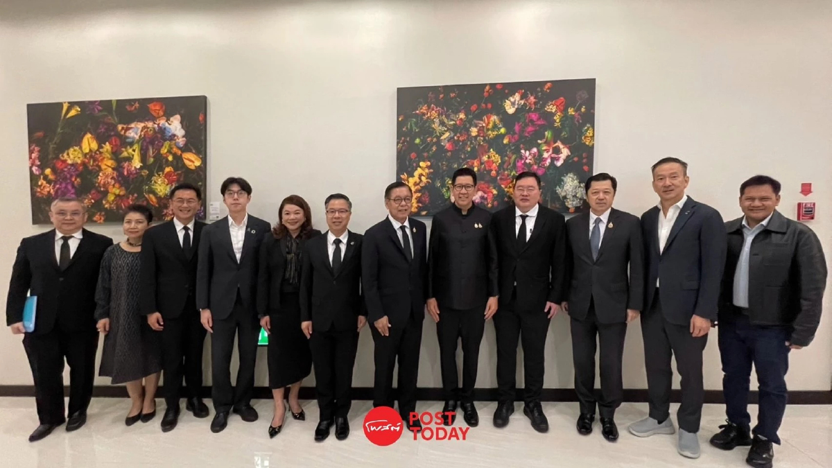 เอกนิติ เล็งนำทีมไทยแลนด์ บุกดาวอส ดึงลงทุน-ปลุกเชื่อมั่นรัฐ 19-23 ม.ค.นี้ เอกนิติ เล็งนำทีมไทยแลนด์ บุกดาวอส ดึงลงทุน-ปลุกเชื่อมั่นรัฐ 19-23 ม.ค.นี้
