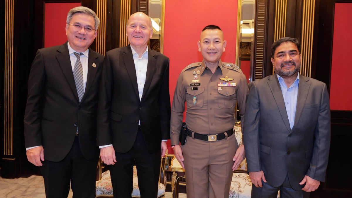 ทรู จับมือ ผบ.ตร. ตัดสัญญาณเน็ตชายแดน 100% ปราบแก๊งคอลเซ็นเตอร์ ทรู จับมือ ผบ.ตร. ตัดสัญญาณเน็ตชายแดน 100% ปราบแก๊งคอลเซ็นเตอร์