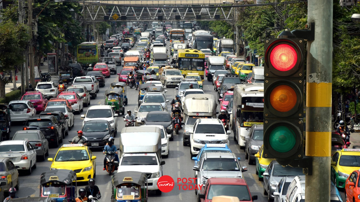 กทม.ใช้ระบบ Adaptive Control แยกพระโขนง ลดรอบไฟแดงเหลือ 6 นาที กทม.ใช้ระบบ Adaptive Control แยกพระโขนง ลดรอบไฟแดงเหลือ 6 นาที