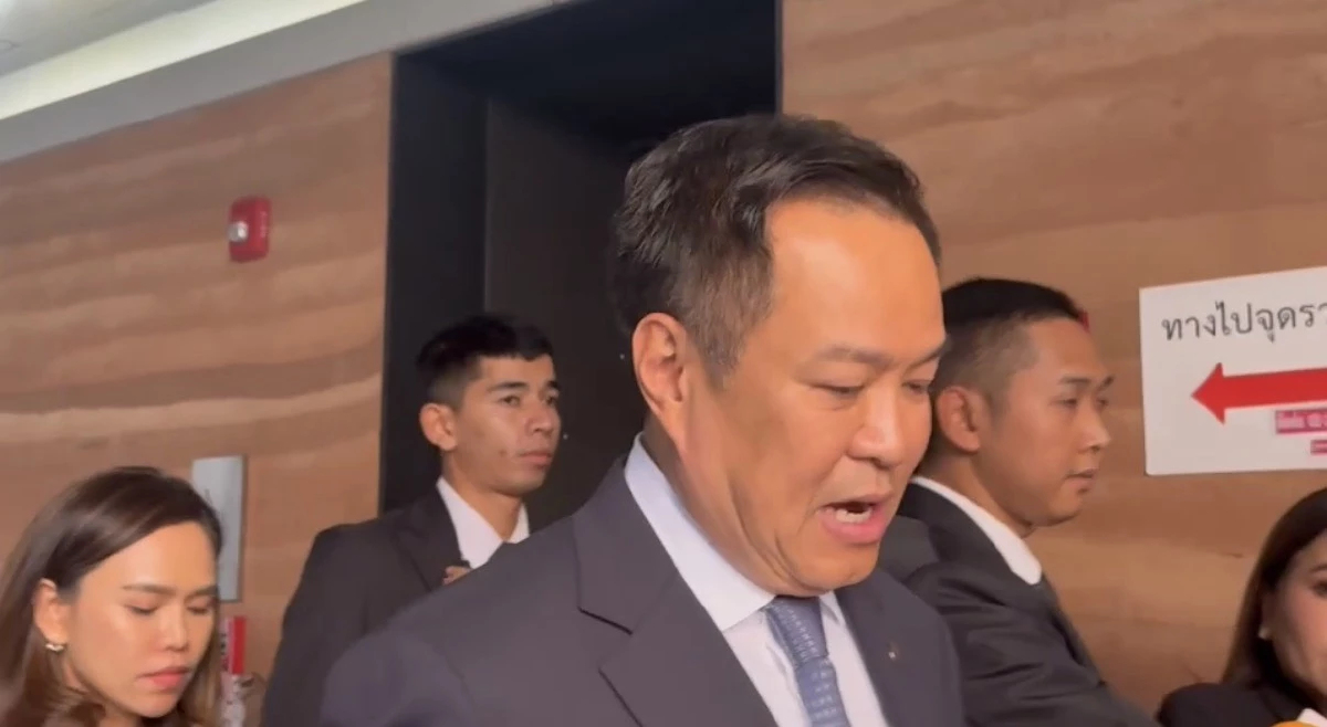 “อนุทิน” ยังไม่คุยเก้าอี้ ปธ.สภา ชี้รอเวลาเหมาะสมตั้งรัฐบาลจะชัดเจน “อนุทิน” ยังไม่คุยเก้าอี้ ปธ.สภา ชี้รอเวลาเหมาะสมตั้งรัฐบาลจะชัดเจน