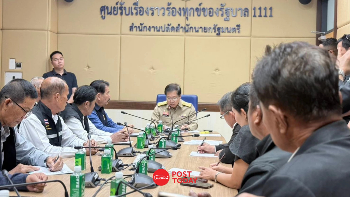 เกษตรกรบุกทำเนียบ จี้ นายกฯ แก้ปัญหาน้ำมันขาดแคลน-ราคาพุ่ง เกษตรกรบุกทำเนียบ จี้ นายกฯ แก้ปัญหาน้ำมันขาดแคลน-ราคาพุ่ง