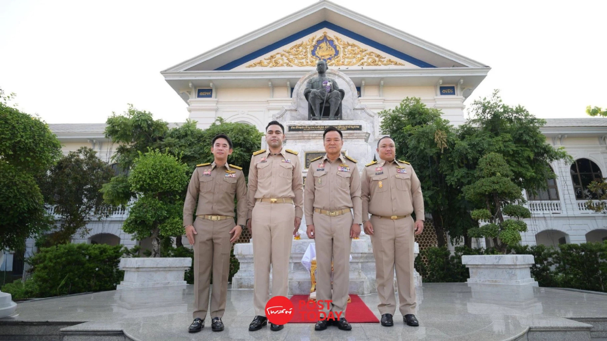 นายกฯอนุทินนำทีม3รมช.ใหม่เข้ามท.วันแรก การันตีไม่ใช่เด็กพร้อมทำงาน นายกฯอนุทินนำทีม3รมช.ใหม่เข้ามท.วันแรก การันตีไม่ใช่เด็กพร้อมทำงาน