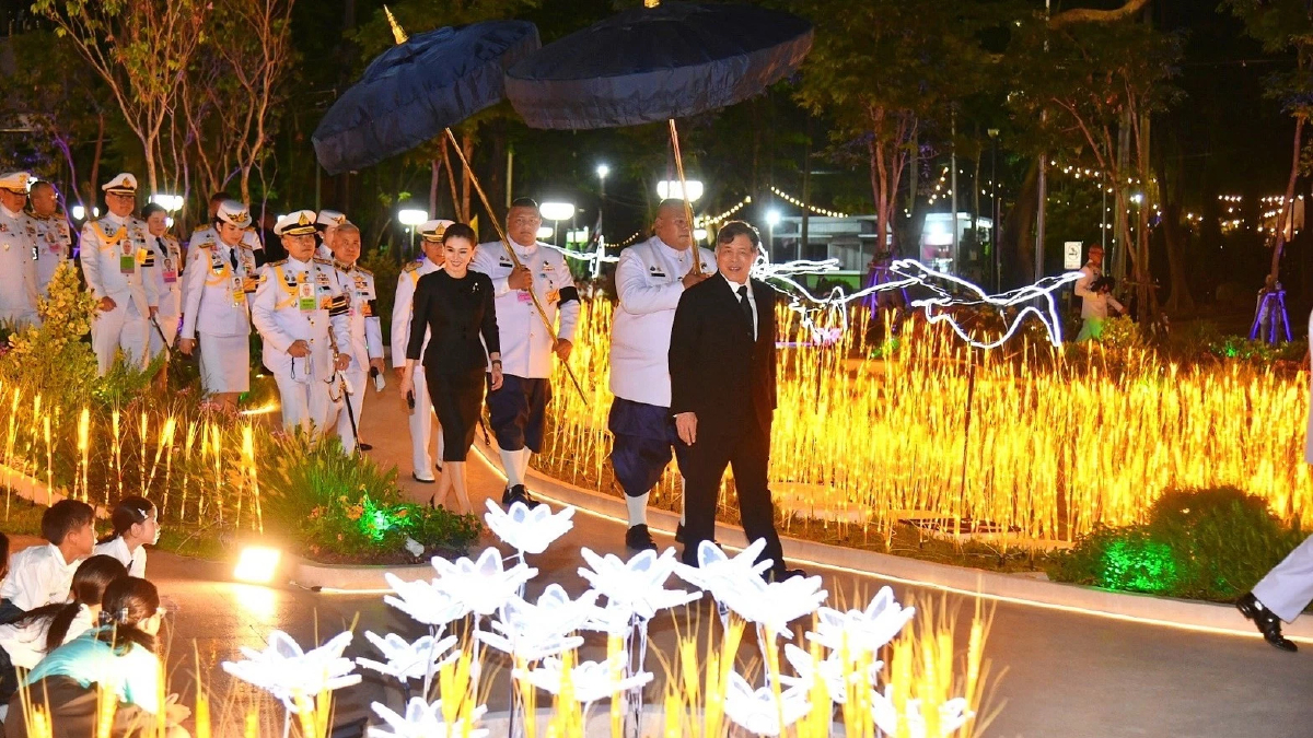 ในหลวง-พระราชินี เสด็จฯ เปิดงาน 100 ปี วันสวรรคต ร.6 และศตวรรษแห่ง ‘สวนลุมพินี’ ในหลวง-พระราชินี เสด็จฯ เปิดงาน 100 ปี วันสวรรคต ร.6 และศตวรรษแห่ง ‘สวนลุมพินี’