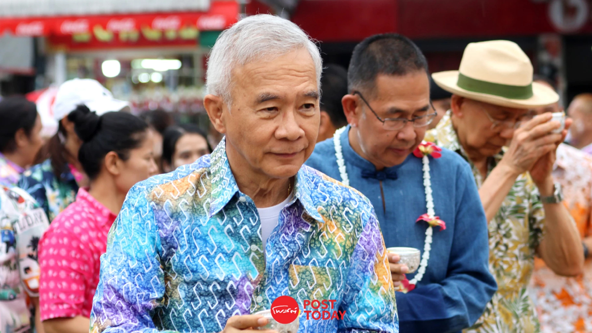 “สุวัจน์” อวยพรสงกรานต์ 69 สู้น้ำมันแพง-ให้กำลังใจรัฐบาล “สุวัจน์” อวยพรสงกรานต์ 69 สู้น้ำมันแพง-ให้กำลังใจรัฐบาล