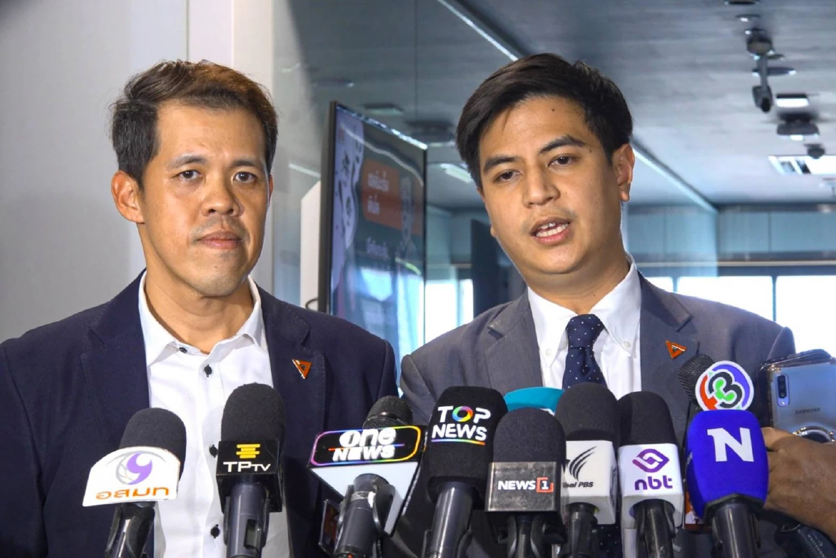 พรรคประชาชน ล่าชื่อถอดถอน ป.ป.ช. ปมยกคำร้องซุกหุ้น ‘ศักดิ์สยาม’ พรรคประชาชน ล่าชื่อถอดถอน ป.ป.ช. ปมยกคำร้องซุกหุ้น ‘ศักดิ์สยาม’
