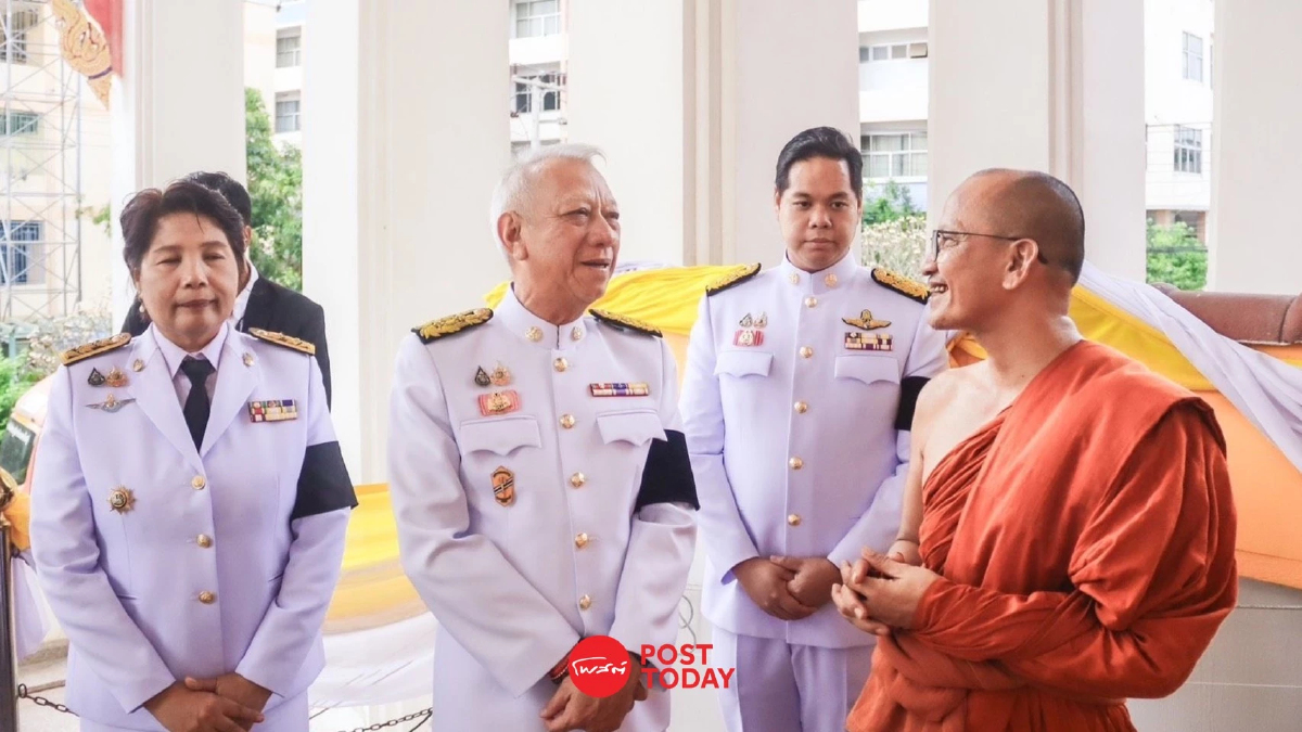 “พิพัฒน์-สรรเพชญ” ร่วมงานทำบุญเดือน 5 ห่มผ้าพระนอน สืบสานประเพณีสงกรานต์สงขลา “พิพัฒน์-สรรเพชญ” ร่วมงานทำบุญเดือน 5 ห่มผ้าพระนอน สืบสานประเพณีสงกรานต์สงขลา