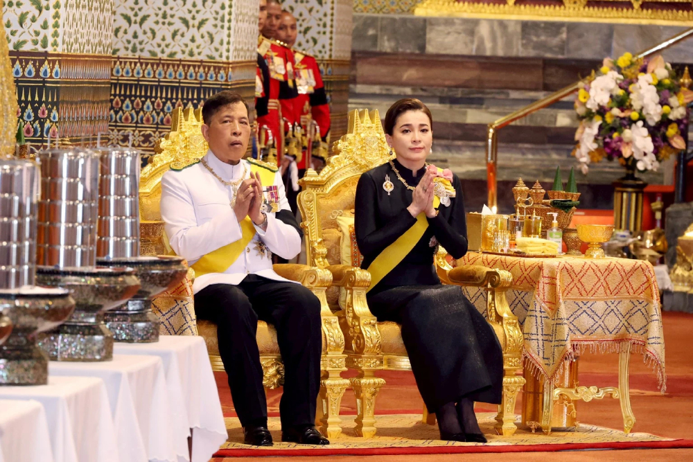 ในหลวง-พระราชินี เสด็จฯ ไปในการพระราชพิธีฉัตรมงคล พุทธศักราช 2569  