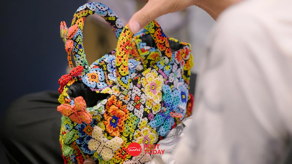 พช. ปั้น OTOP สู่รันเวย์โลก! อัปเกรดผ้าไทย ‘Sustainable Fashion’ พช. ปั้น OTOP สู่รันเวย์โลก! อัปเกรดผ้าไทย ‘Sustainable Fashion’