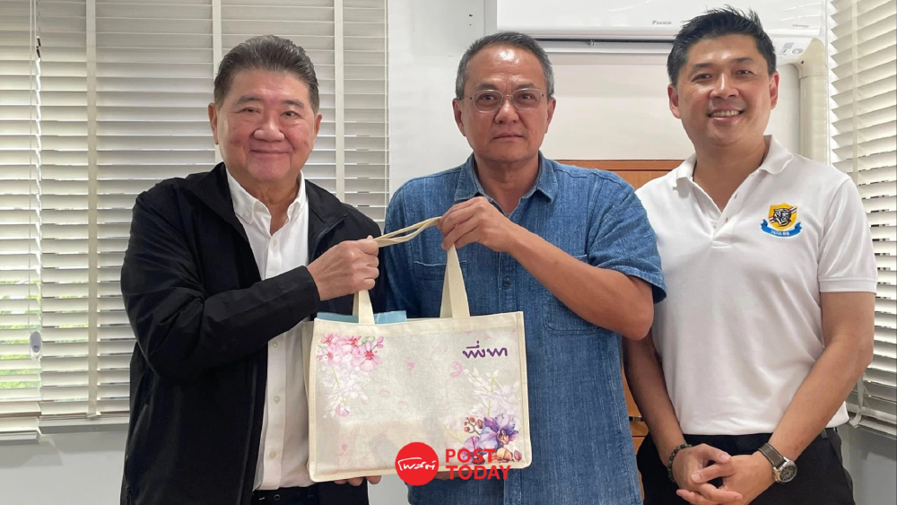 ภูมิธรรมถอนฟ้องธนพรหลังขอขมาปมวิจารณ์ไทย-กัมพูชารุนแรง ภูมิธรรมถอนฟ้องธนพรหลังขอขมาปมวิจารณ์ไทย-กัมพูชารุนแรง