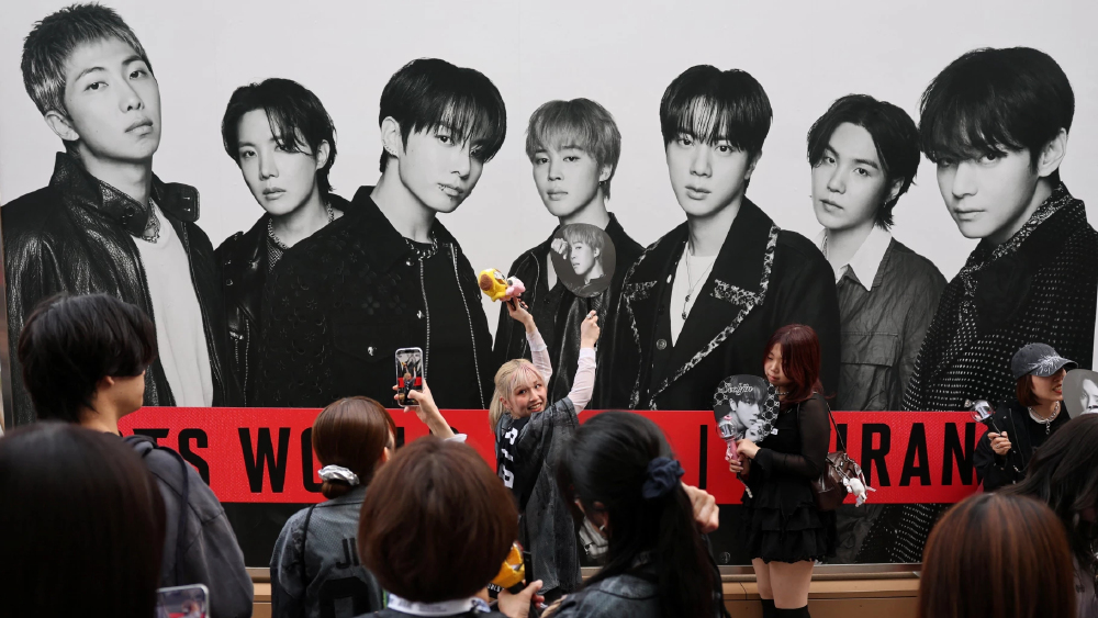 ฟีฟ่าจัดใหญ่! BTS มาดอนน่า ชากีร่า โชว์พักครึ่งนัดชิงบอลโลก 2026