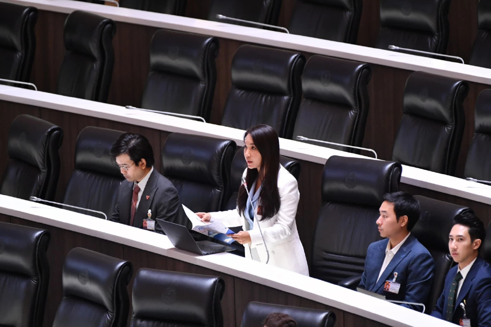 "กองทุนบัตรคนจน" งบไม่พอ ดึงเงินกู้วิกฤตพลังงานโปะ เสี่ยงผิดกฎหมาย "กองทุนบัตรคนจน" งบไม่พอ ดึงเงินกู้วิกฤตพลังงานโปะ เสี่ยงผิดกฎหมาย