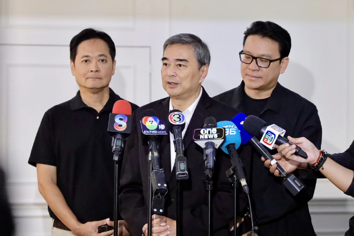 ผ่าร่างแก้รัฐธรรมนูญฉบับประชาธิปัตย์ อภิสิทธิ์ชงตั้ง สสร. ยึดโยงประชาชน ผ่าร่างแก้รัฐธรรมนูญฉบับประชาธิปัตย์ อภิสิทธิ์ชงตั้ง สสร. ยึดโยงประชาชน