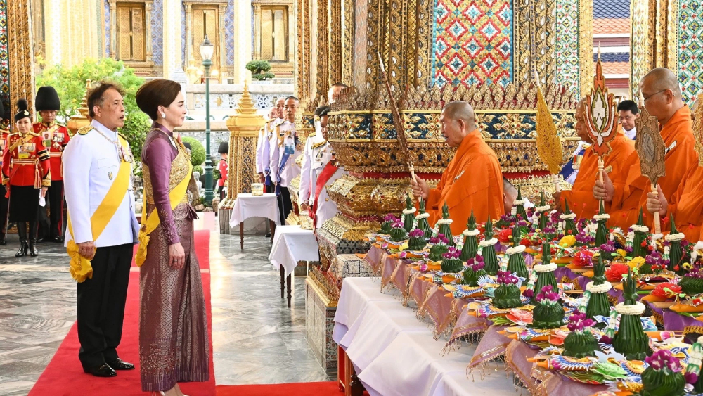 ในหลวง-พระราชินี เสด็จฯ พระราชพิธีเฉลิมพระชนมพรรษา 4 รอบ