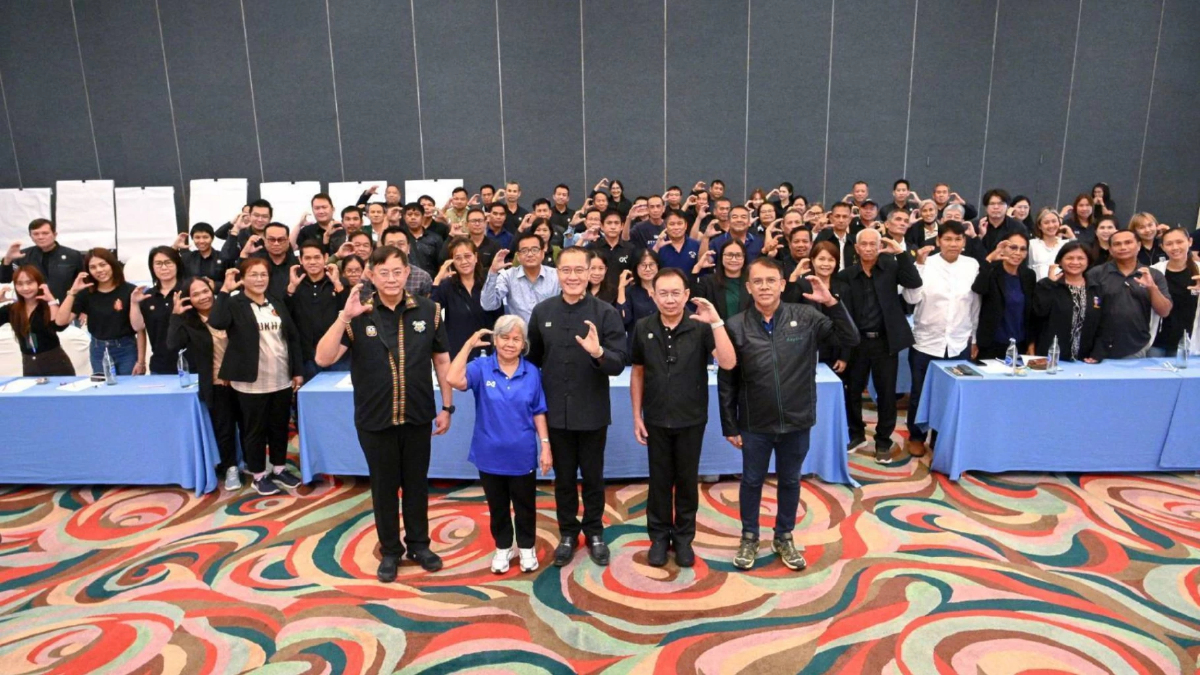 วีระศักดิ์” บรรยายพิเศษ ชี้ทางปรับตัวรับวิกฤตภูมิอากาศ พร้อมเจาะลึกร่าง พ.ร.บ. อากาศสะอาด วีระศักดิ์” บรรยายพิเศษ ชี้ทางปรับตัวรับวิกฤตภูมิอากาศ พร้อมเจาะลึกร่าง พ.ร.บ. อากาศสะอาด