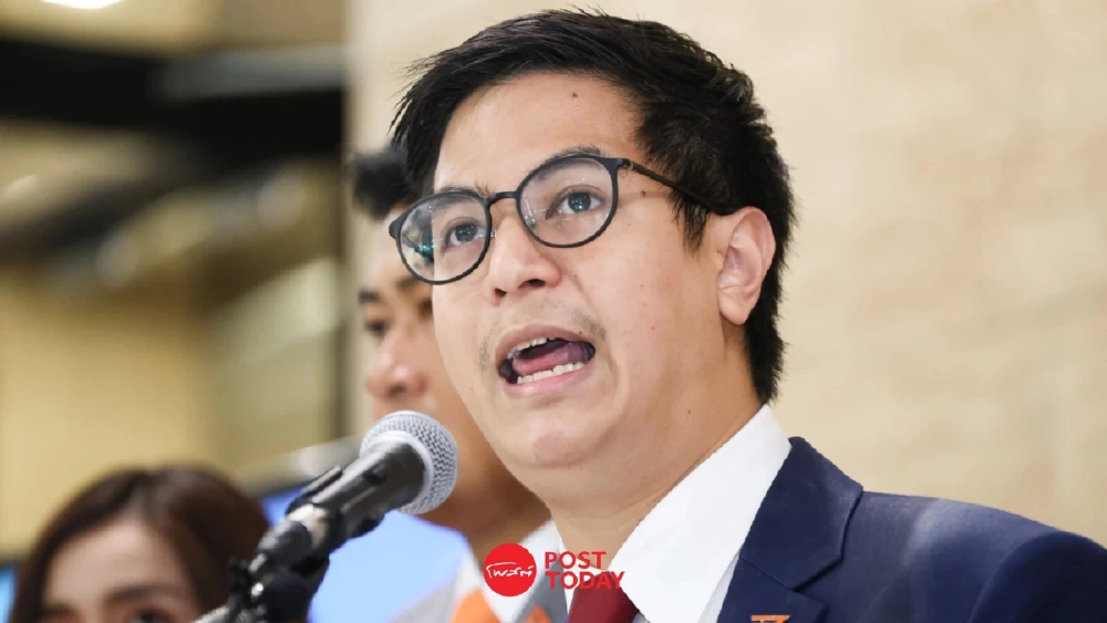 'พริษฐ์' จี้ กกต. ปมเส้นเงิน 8.6 แสน จับพิรุธไทม์ไลน์โอนเงินทับซ้อนช่วงเลือก สว. 'พริษฐ์' จี้ กกต. ปมเส้นเงิน 8.6 แสน จับพิรุธไทม์ไลน์โอนเงินทับซ้อนช่วงเลือก สว.