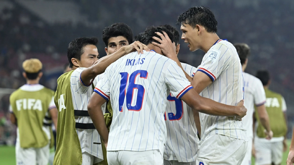 ผลบอล ไทย 10 คนยันเจ๊า 2-2 อินโดนิเซีย ดวลโทษแพ้ ได้รองแชมป์ฟีฟ่า อาเซียน คัพ