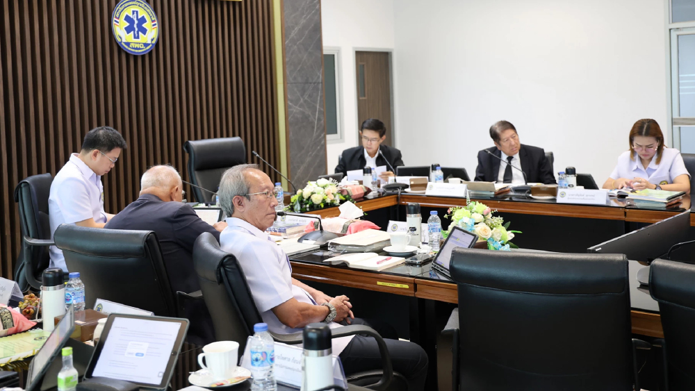 กพฉ. เดินหน้าแก้ พ.ร.บ.การแพทย์ฉุกเฉินฯ จัดระเบียบรถพยาบาลเอกชน กพฉ. เดินหน้าแก้ พ.ร.บ.การแพทย์ฉุกเฉินฯ จัดระเบียบรถพยาบาลเอกชน
