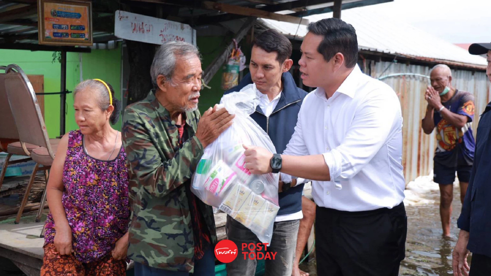 “สรรเพชญ” ลุยส่งต่อถุงยังชีพ 500 ชุด ช่วยน้ำท่วมธัญบุรี “สรรเพชญ” ลุยส่งต่อถุงยังชีพ 500 ชุด ช่วยน้ำท่วมธัญบุรี