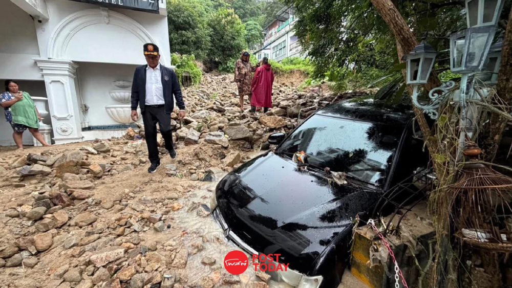 นายกฯอนุทิน สั่งฟื้นฟูภูเก็ต หลังน้ำป่าเขา 50 ปี ซัดบ้านเรือนเสียหาย นายกฯอนุทิน สั่งฟื้นฟูภูเก็ต หลังน้ำป่าเขา 50 ปี ซัดบ้านเรือนเสียหาย